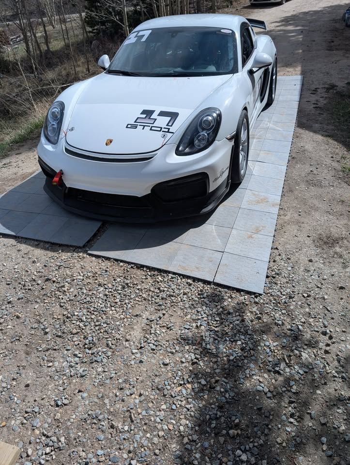 2016 Porsche GT4 Club Sport