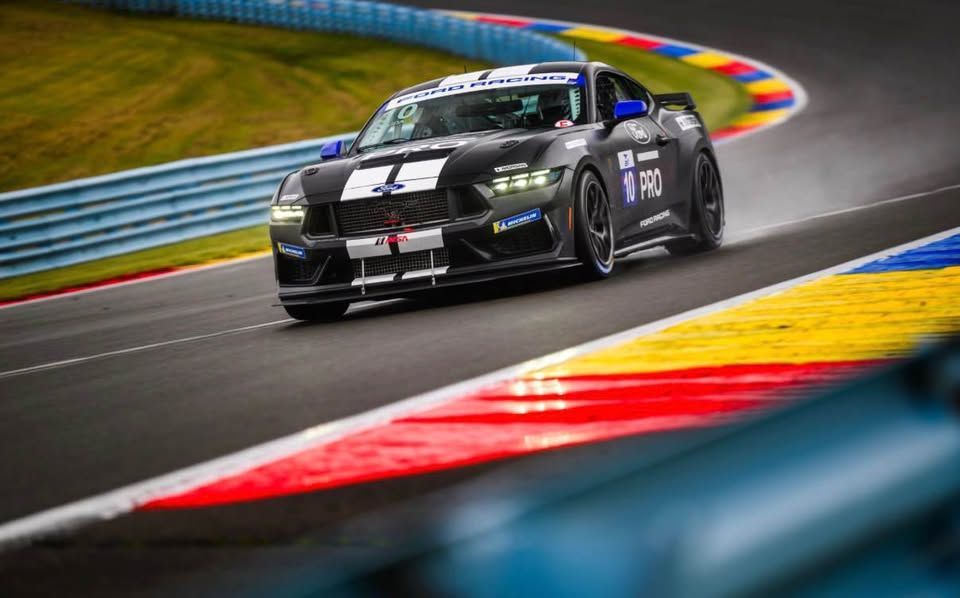 2024 Ford Mustang Dark Horse R 