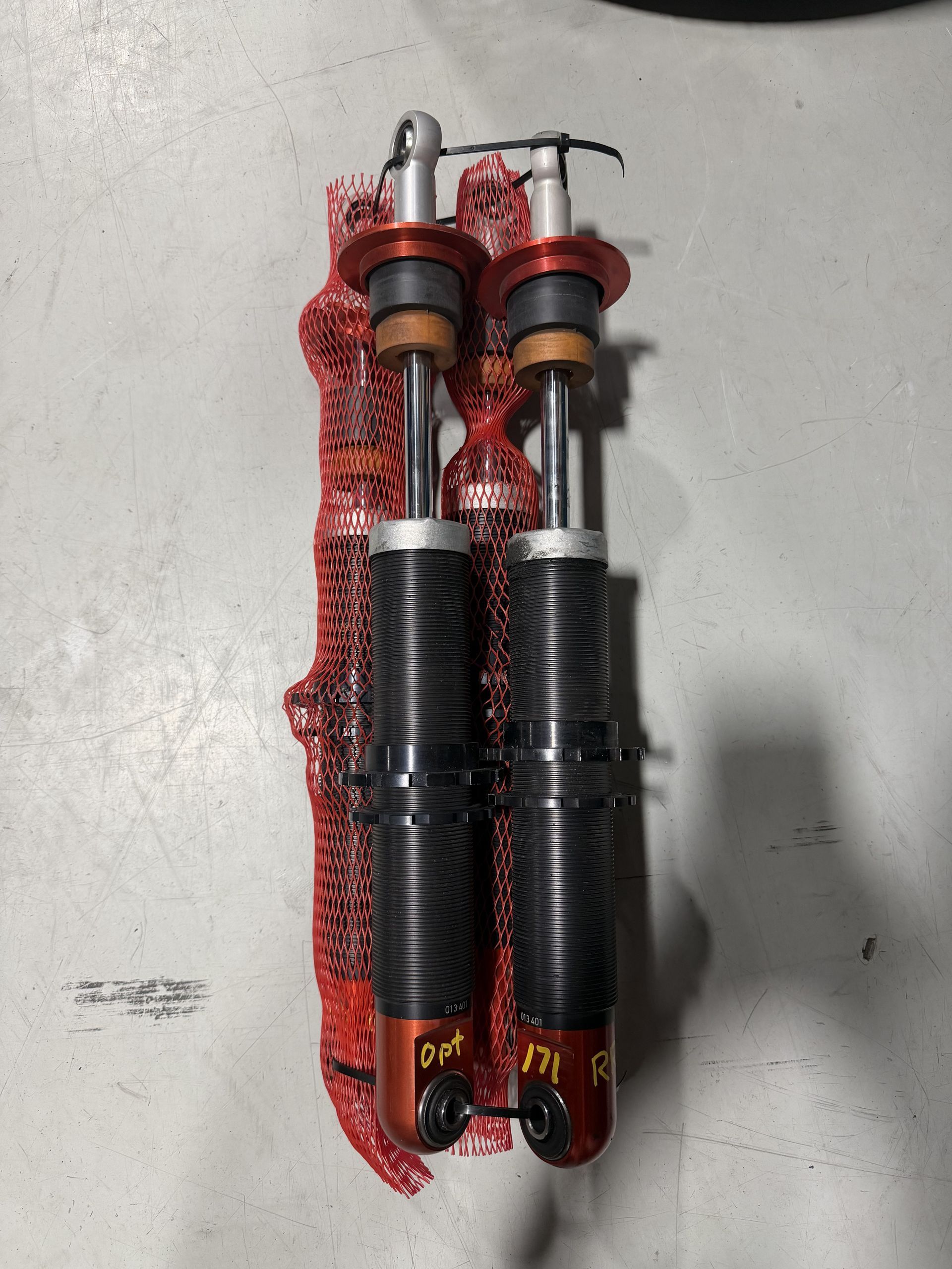 Ferrari 488 Challenge Shocks